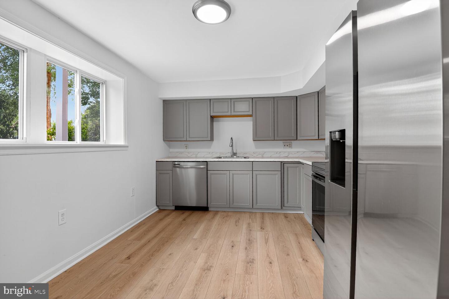 202 E GORDON ST, STERLING, Virginia 20164, 5 Bedrooms Bedrooms, ,2 BathroomsBathrooms,Residential,For sale,202 E GORDON ST,VALO2106642 MLS # VALO2106642