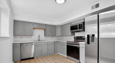 202 E GORDON ST, STERLING, Virginia 20164, 5 Bedrooms Bedrooms, ,2 BathroomsBathrooms,Residential,For sale,202 E GORDON ST,VALO2106642 MLS # VALO2106642