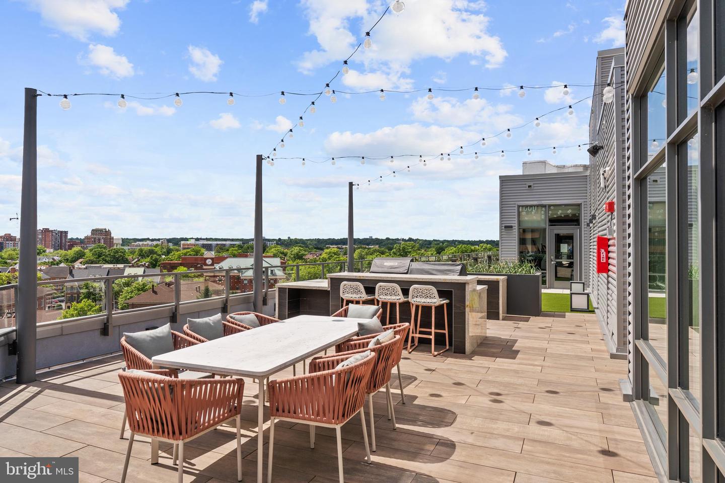 1201 N ROYAL ST #215, ALEXANDRIA, Virginia 22314, 1 Bedroom Bedrooms, ,1 BathroomBathrooms,Residential,For sale,1201 N ROYAL ST #215,VAAX2049596 MLS # VAAX2049596