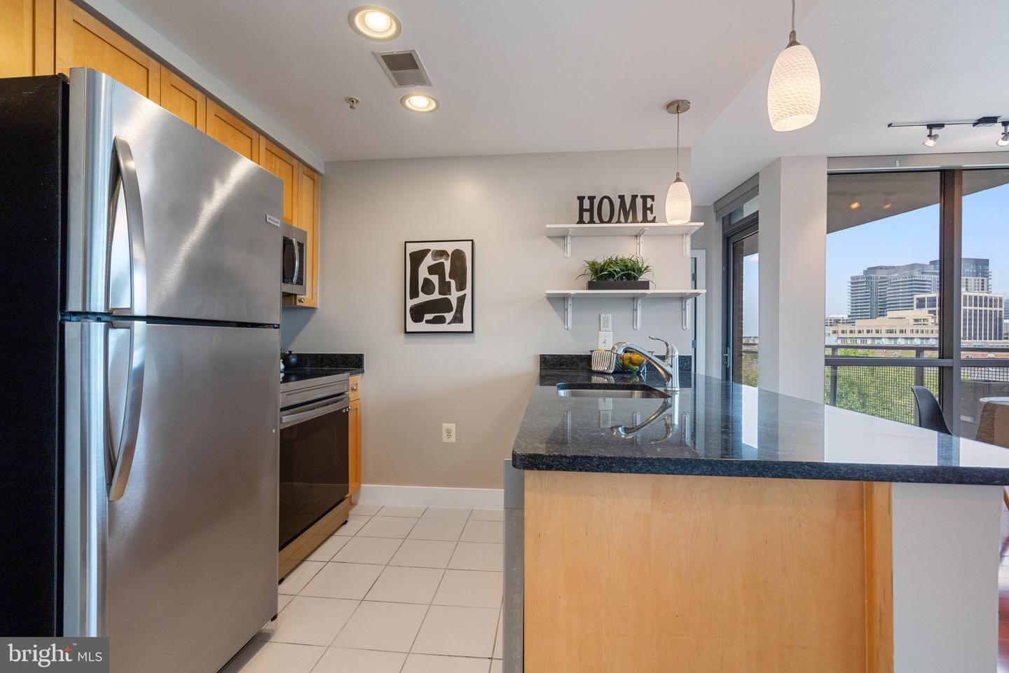 2001 15TH ST N #306, ARLINGTON, Virginia 22201, 2 Bedrooms Bedrooms, ,2 BathroomsBathrooms,Residential,For sale,2001 15TH ST N #306,VAAR2063484 MLS # VAAR2063484