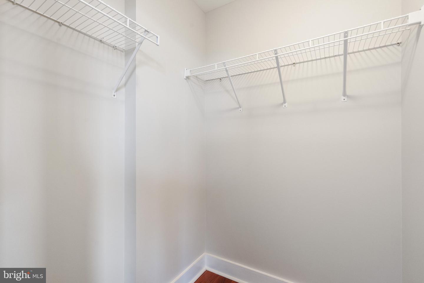 2001 15TH ST N #306, ARLINGTON, Virginia 22201, 2 Bedrooms Bedrooms, ,2 BathroomsBathrooms,Residential,For sale,2001 15TH ST N #306,VAAR2063484 MLS # VAAR2063484