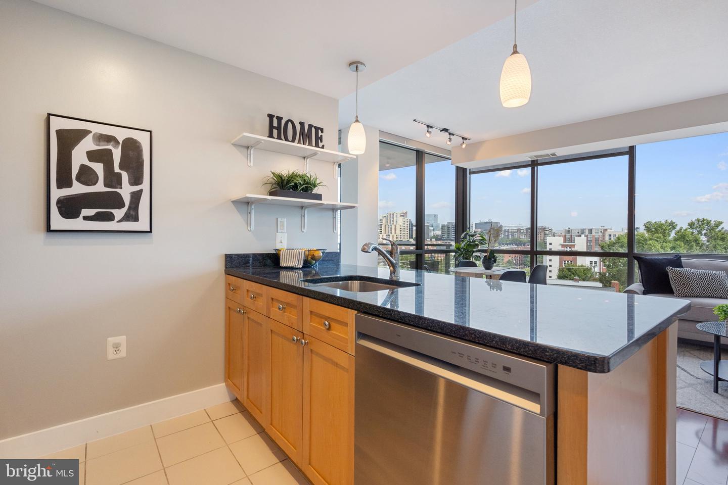 2001 15TH ST N #306, ARLINGTON, Virginia 22201, 2 Bedrooms Bedrooms, ,2 BathroomsBathrooms,Residential,For sale,2001 15TH ST N #306,VAAR2063484 MLS # VAAR2063484