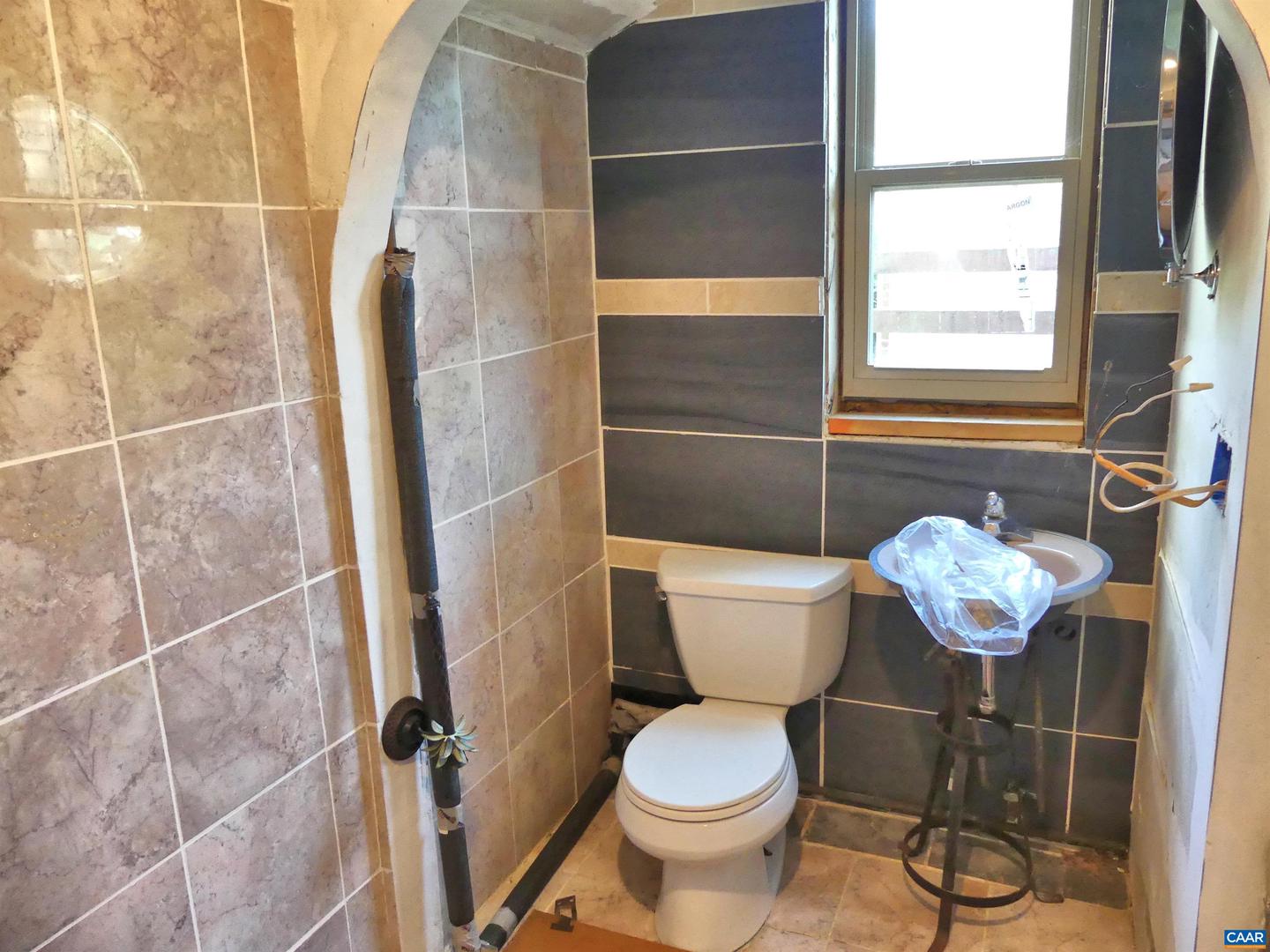 908 RIVES ST, CHARLOTTESVILLE, Virginia 22902, 3 Bedrooms Bedrooms, ,3 BathroomsBathrooms,Residential,For sale,908 RIVES ST,668825 MLS # 668825