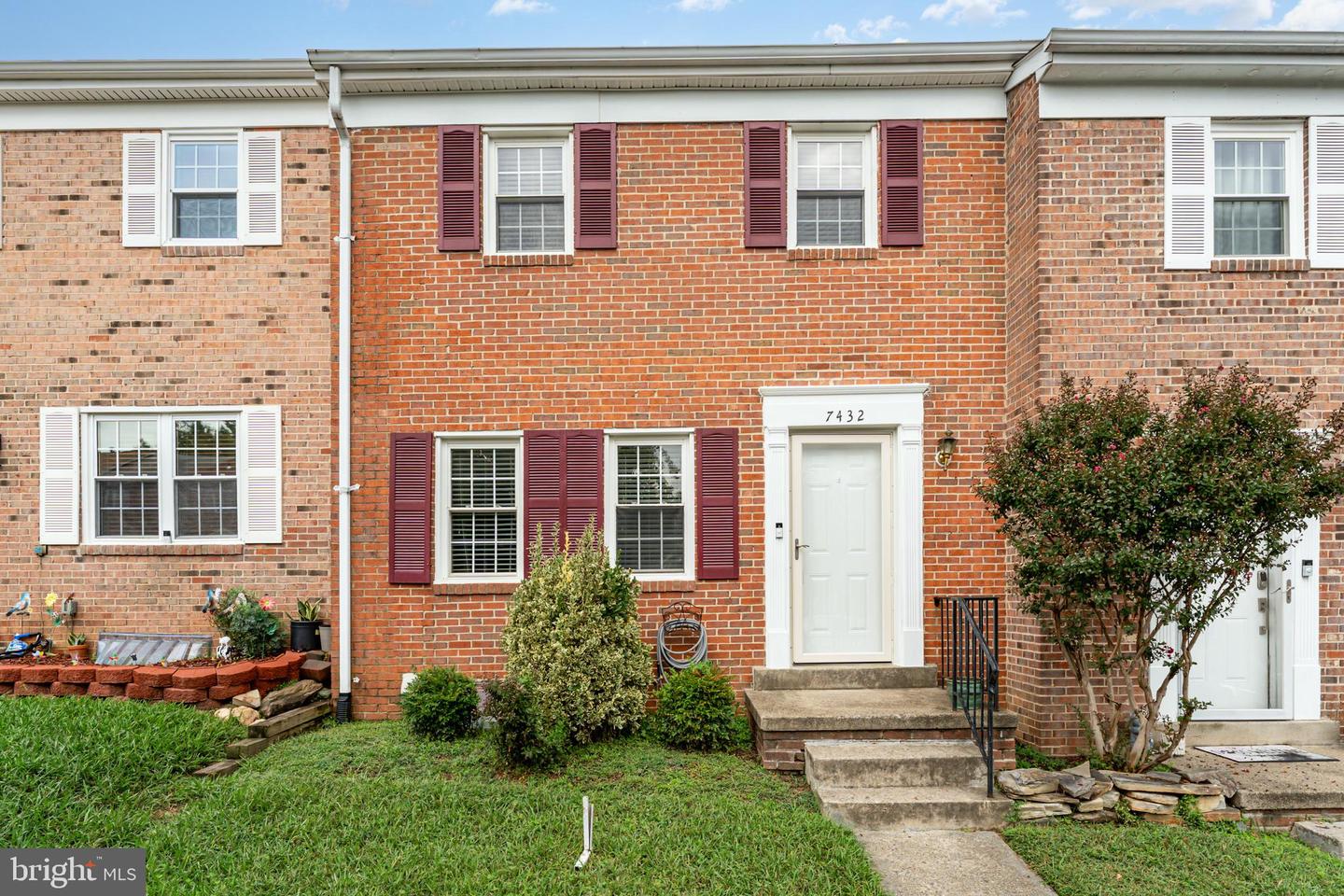 7432 LARNE LN, LORTON, Virginia 22079, 3 Bedrooms Bedrooms, ,3 BathroomsBathrooms,Residential,For sale,7432 LARNE LN,VAFX2267224 MLS # VAFX2267224