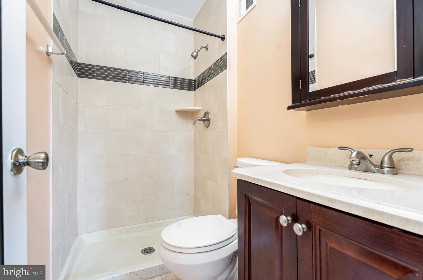 7432 LARNE LN, LORTON, Virginia 22079, 3 Bedrooms Bedrooms, ,3 BathroomsBathrooms,Residential,For sale,7432 LARNE LN,VAFX2267224 MLS # VAFX2267224