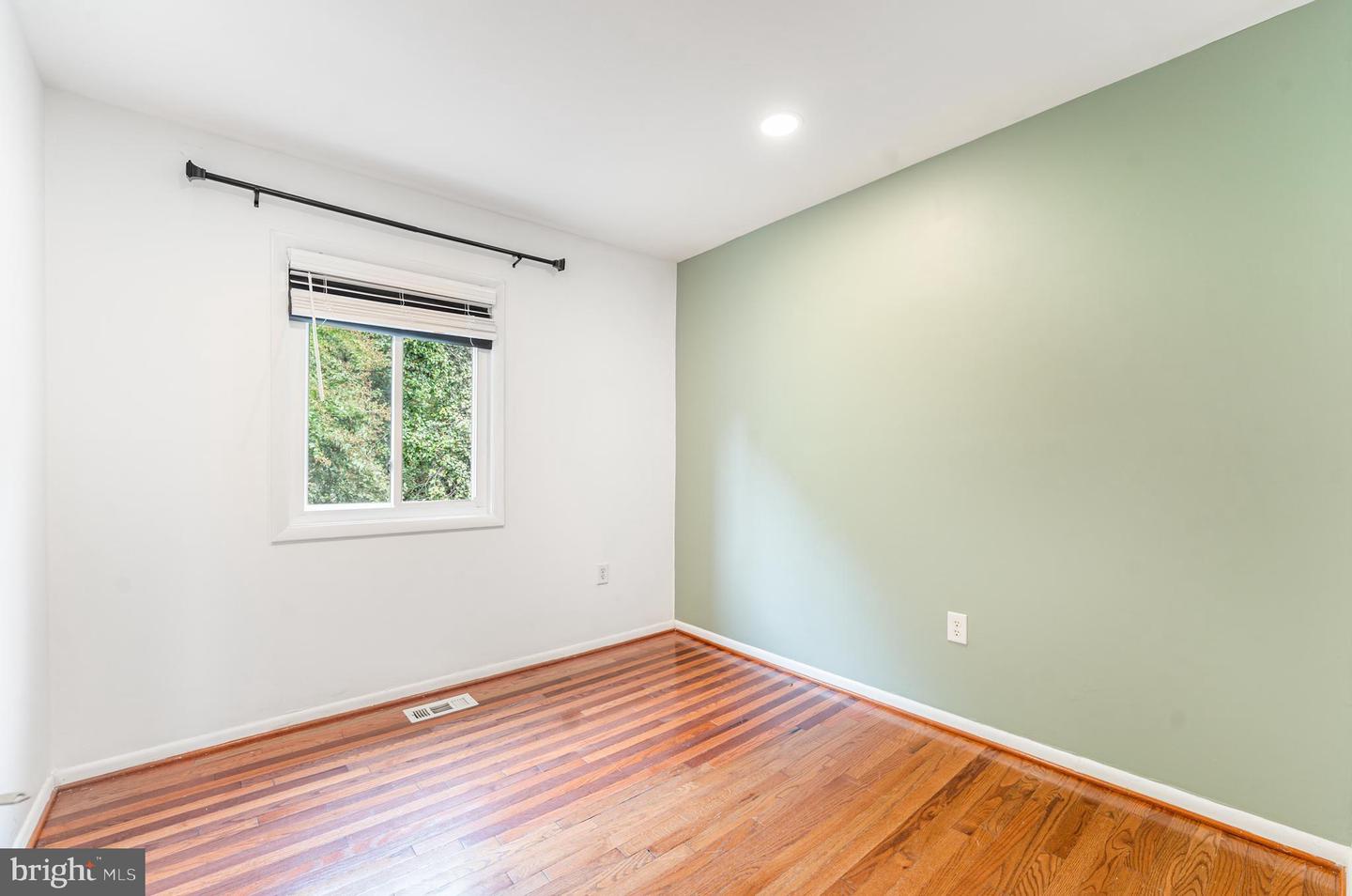 7432 LARNE LN, LORTON, Virginia 22079, 3 Bedrooms Bedrooms, ,3 BathroomsBathrooms,Residential,For sale,7432 LARNE LN,VAFX2267224 MLS # VAFX2267224