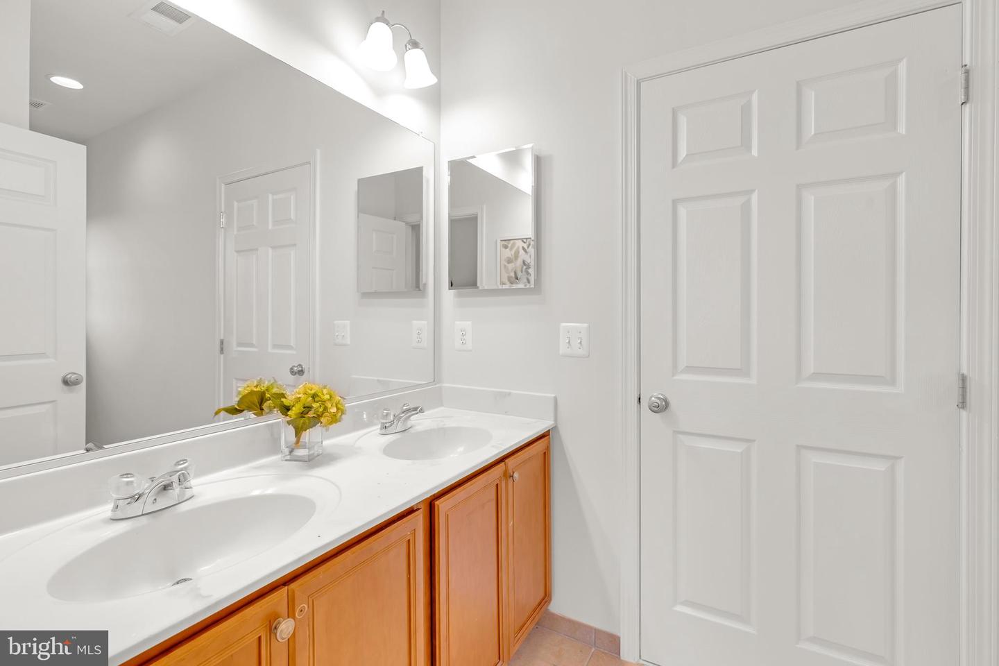 5232 JACOBS CREEK PL, HAYMARKET, Virginia 20169, 4 Bedrooms Bedrooms, ,4 BathroomsBathrooms,Residential,For sale,5232 JACOBS CREEK PL,VAPW2104048 MLS # VAPW2104048