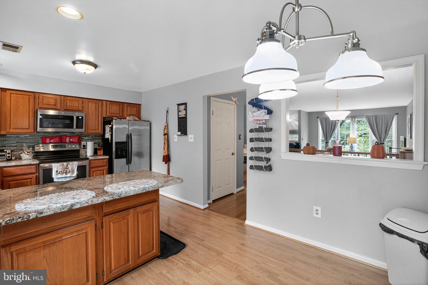 7354 HIDDEN KNOLLS CT, SPRINGFIELD, Virginia 22153, 3 Bedrooms Bedrooms, ,2 BathroomsBathrooms,Residential,For sale,7354 HIDDEN KNOLLS CT,VAFX2267554 MLS # VAFX2267554