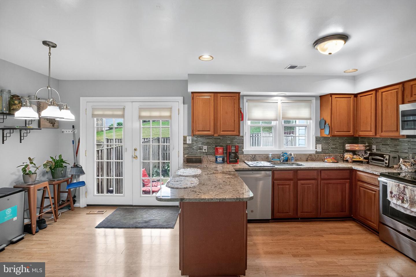 7354 HIDDEN KNOLLS CT, SPRINGFIELD, Virginia 22153, 3 Bedrooms Bedrooms, ,2 BathroomsBathrooms,Residential,For sale,7354 HIDDEN KNOLLS CT,VAFX2267554 MLS # VAFX2267554