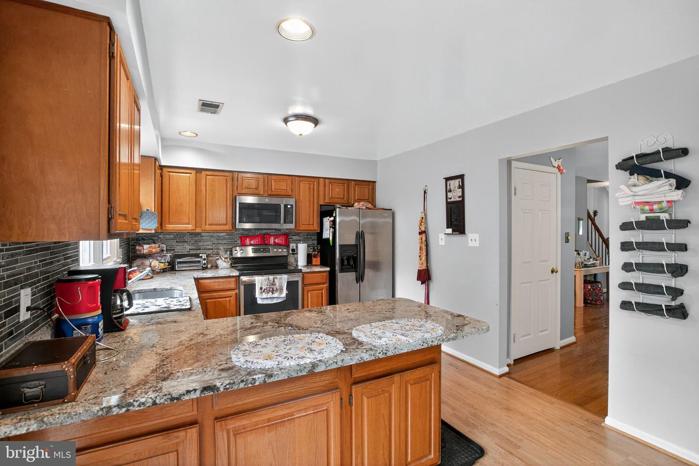7354 HIDDEN KNOLLS CT, SPRINGFIELD, Virginia 22153, 3 Bedrooms Bedrooms, ,2 BathroomsBathrooms,Residential,For sale,7354 HIDDEN KNOLLS CT,VAFX2267554 MLS # VAFX2267554