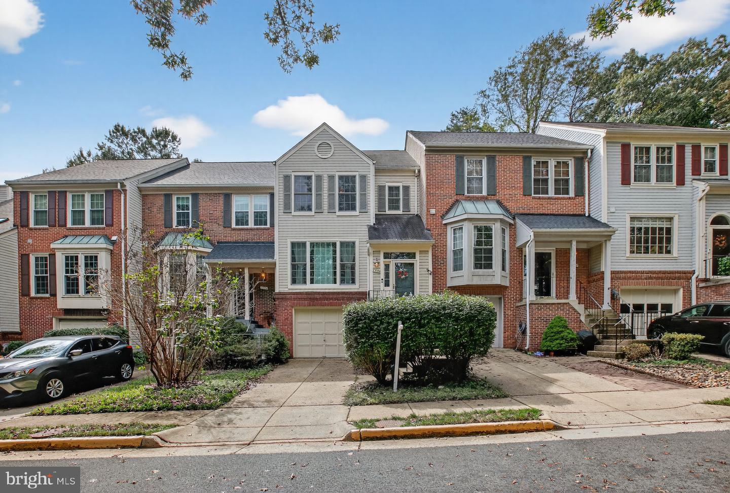 7354 HIDDEN KNOLLS CT, SPRINGFIELD, Virginia 22153, 3 Bedrooms Bedrooms, ,2 BathroomsBathrooms,Residential,For sale,7354 HIDDEN KNOLLS CT,VAFX2267554 MLS # VAFX2267554