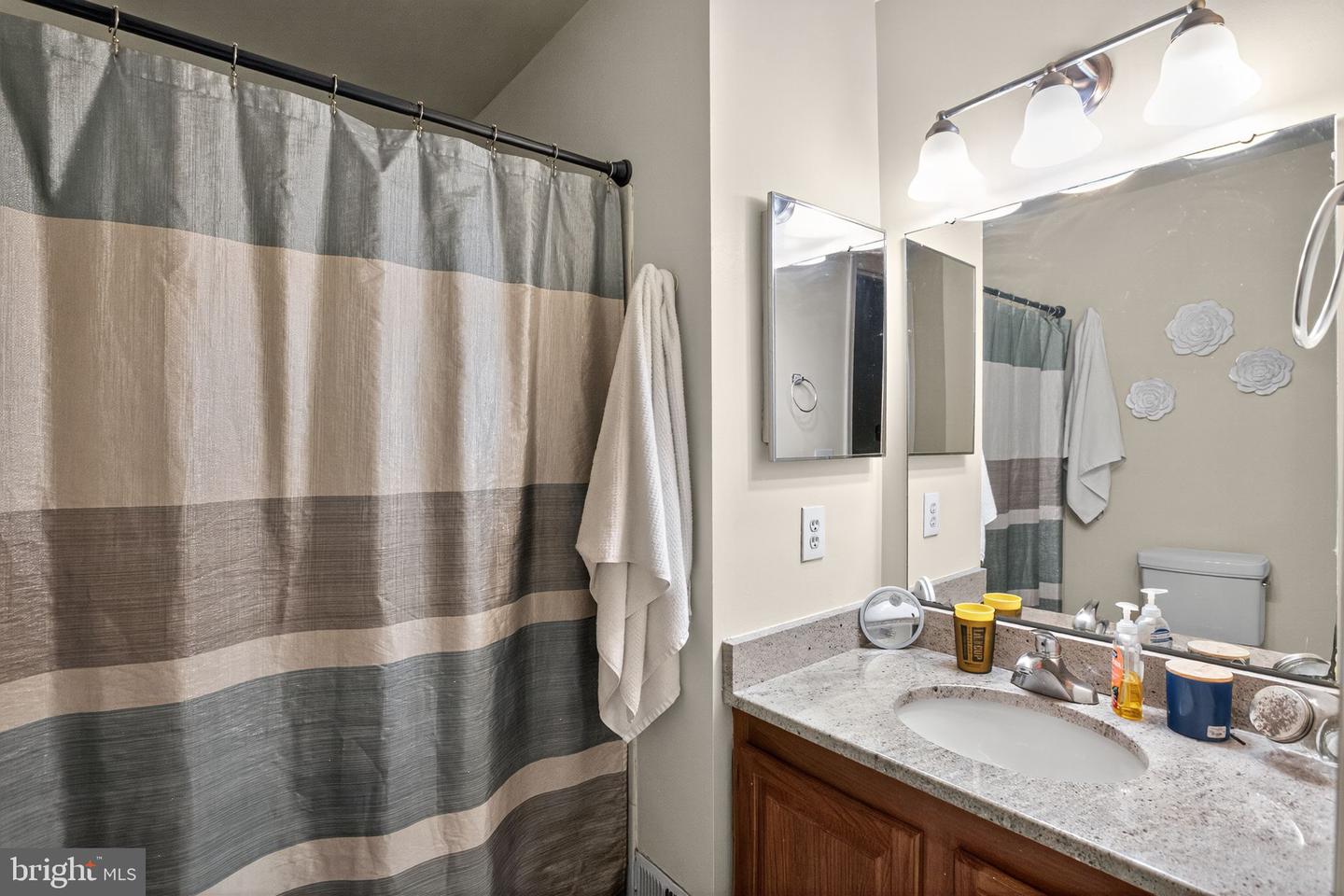 7354 HIDDEN KNOLLS CT, SPRINGFIELD, Virginia 22153, 3 Bedrooms Bedrooms, ,2 BathroomsBathrooms,Residential,For sale,7354 HIDDEN KNOLLS CT,VAFX2267554 MLS # VAFX2267554