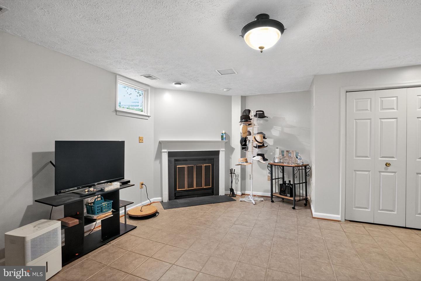 7354 HIDDEN KNOLLS CT, SPRINGFIELD, Virginia 22153, 3 Bedrooms Bedrooms, ,2 BathroomsBathrooms,Residential,For sale,7354 HIDDEN KNOLLS CT,VAFX2267554 MLS # VAFX2267554