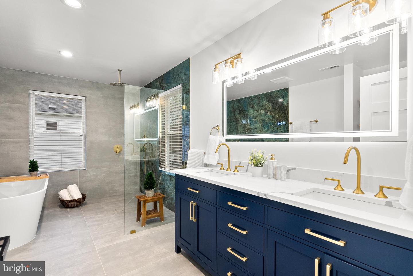 3509 MEMORIAL ST, ALEXANDRIA, Virginia 22310, 5 Bedrooms Bedrooms, ,4 BathroomsBathrooms,Residential,For sale,3509 MEMORIAL ST,VAFX2267640 MLS # VAFX2267640