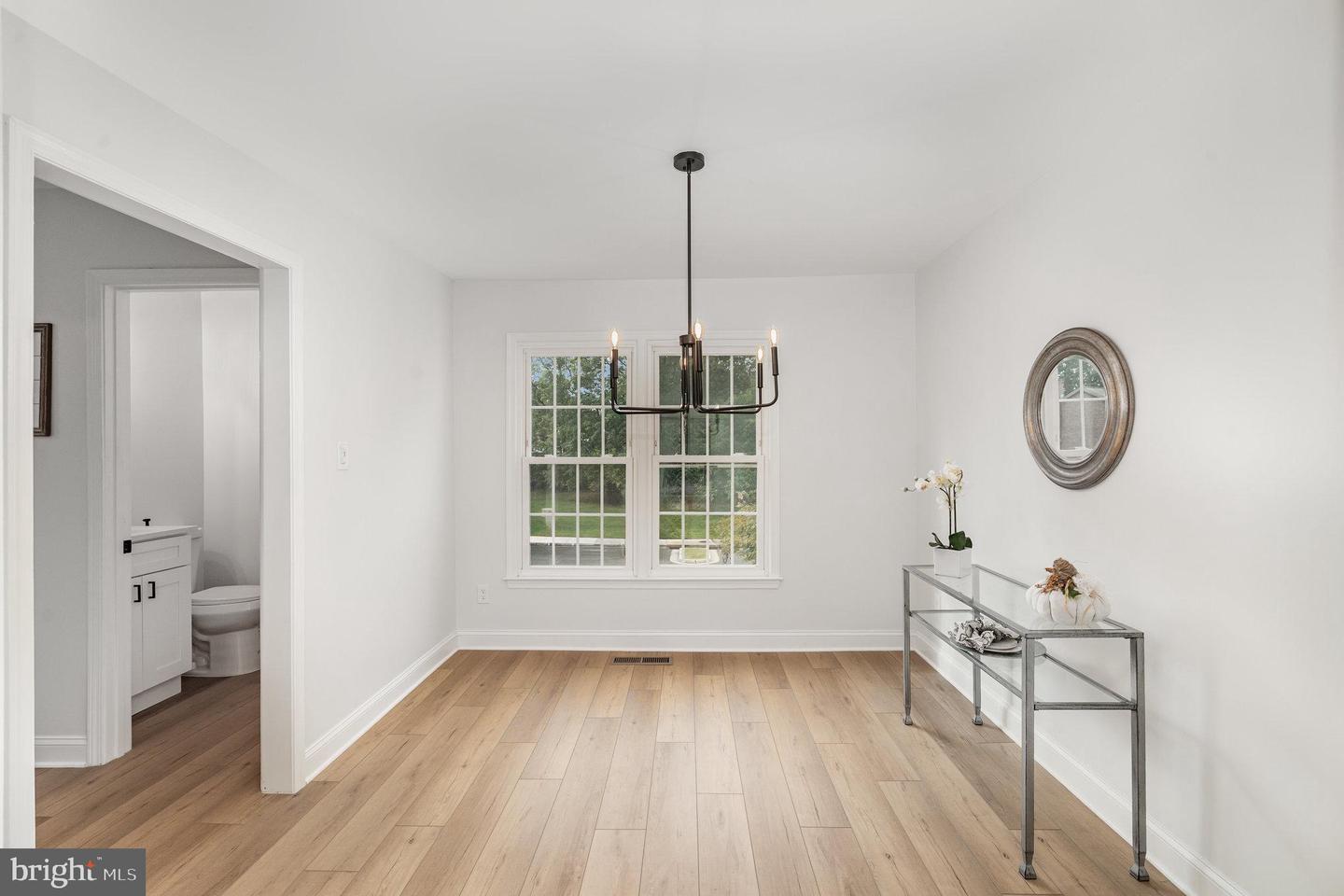 8507 LAKINHURST LN, SPRINGFIELD, Virginia 22152, 4 Bedrooms Bedrooms, ,3 BathroomsBathrooms,Residential,For sale,8507 LAKINHURST LN,VAFX2267722 MLS # VAFX2267722