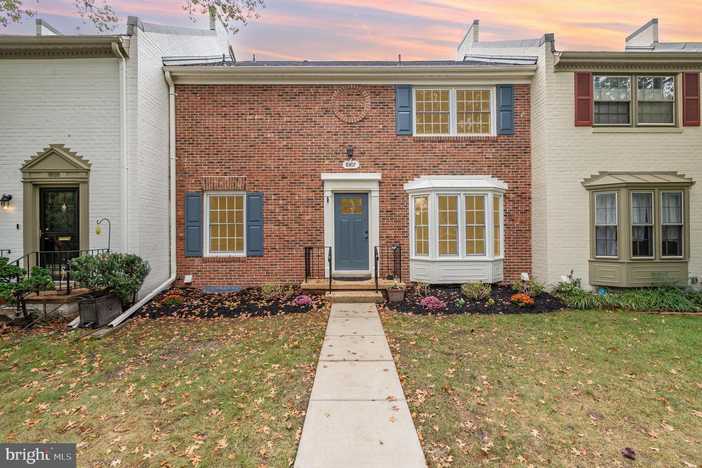 8507 LAKINHURST LN, SPRINGFIELD, Virginia 22152, 4 Bedrooms Bedrooms, ,3 BathroomsBathrooms,Residential,For sale,8507 LAKINHURST LN,VAFX2267722 MLS # VAFX2267722