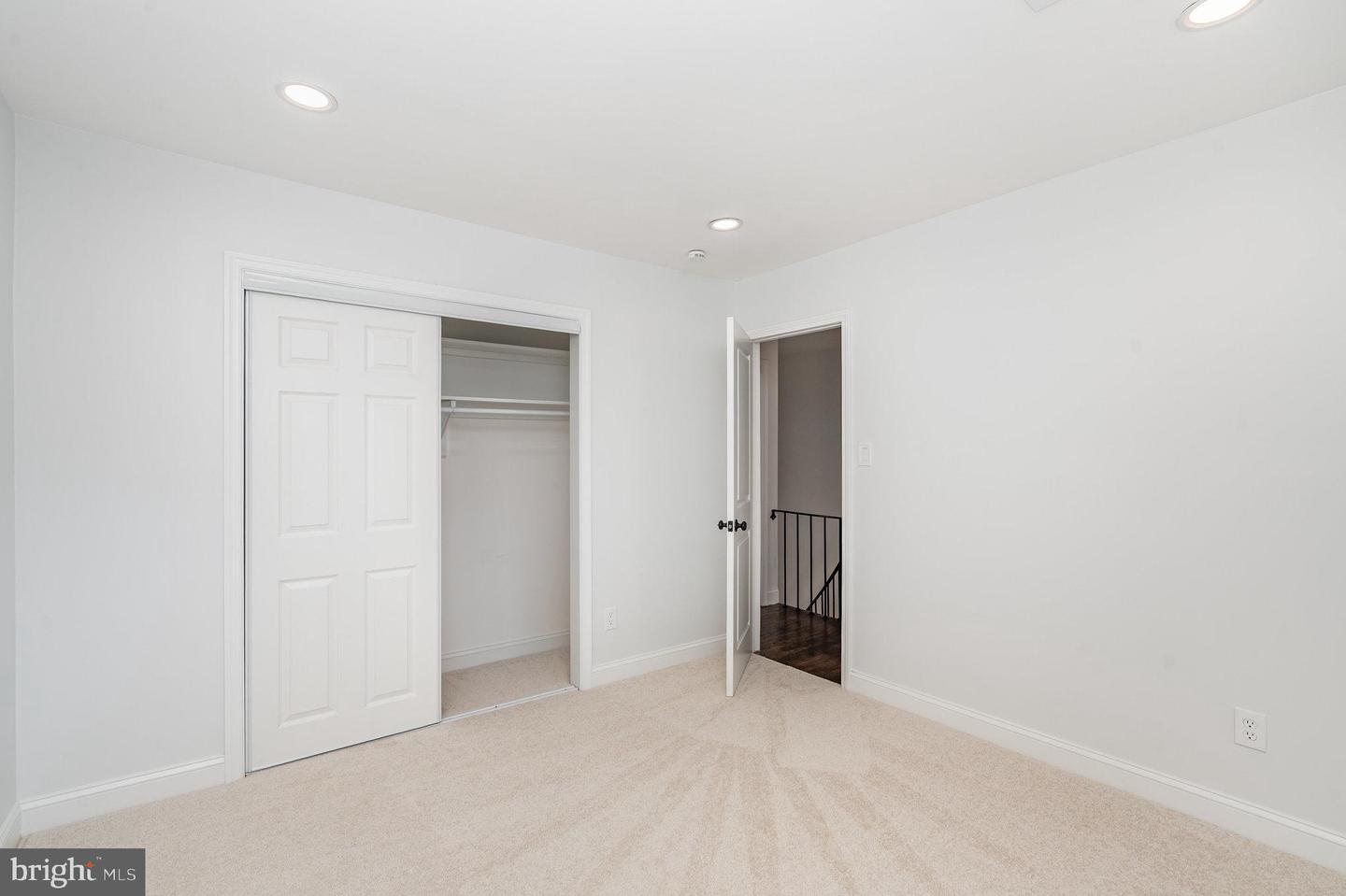 8507 LAKINHURST LN, SPRINGFIELD, Virginia 22152, 4 Bedrooms Bedrooms, ,3 BathroomsBathrooms,Residential,For sale,8507 LAKINHURST LN,VAFX2267722 MLS # VAFX2267722