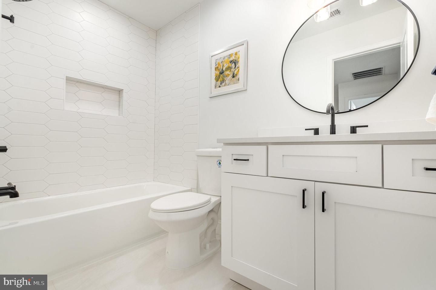 8507 LAKINHURST LN, SPRINGFIELD, Virginia 22152, 4 Bedrooms Bedrooms, ,3 BathroomsBathrooms,Residential,For sale,8507 LAKINHURST LN,VAFX2267722 MLS # VAFX2267722