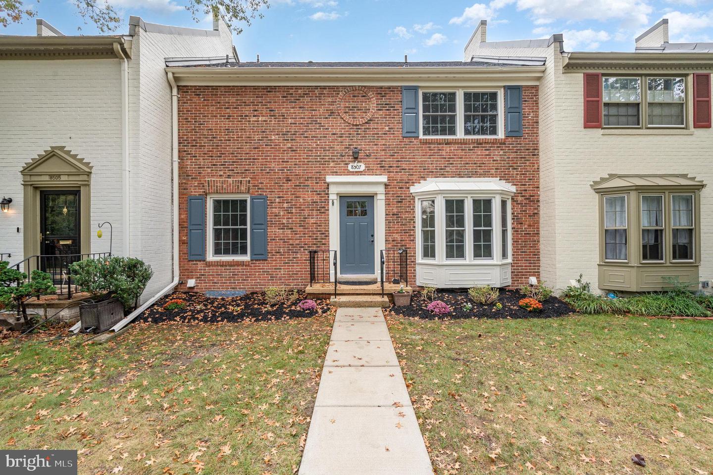 8507 LAKINHURST LN, SPRINGFIELD, Virginia 22152, 4 Bedrooms Bedrooms, ,3 BathroomsBathrooms,Residential,For sale,8507 LAKINHURST LN,VAFX2267722 MLS # VAFX2267722