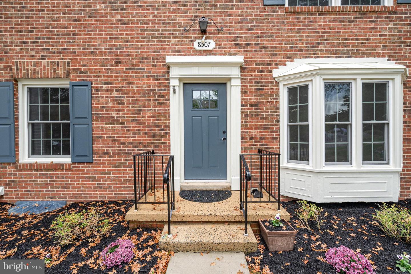 8507 LAKINHURST LN, SPRINGFIELD, Virginia 22152, 4 Bedrooms Bedrooms, ,3 BathroomsBathrooms,Residential,For sale,8507 LAKINHURST LN,VAFX2267722 MLS # VAFX2267722