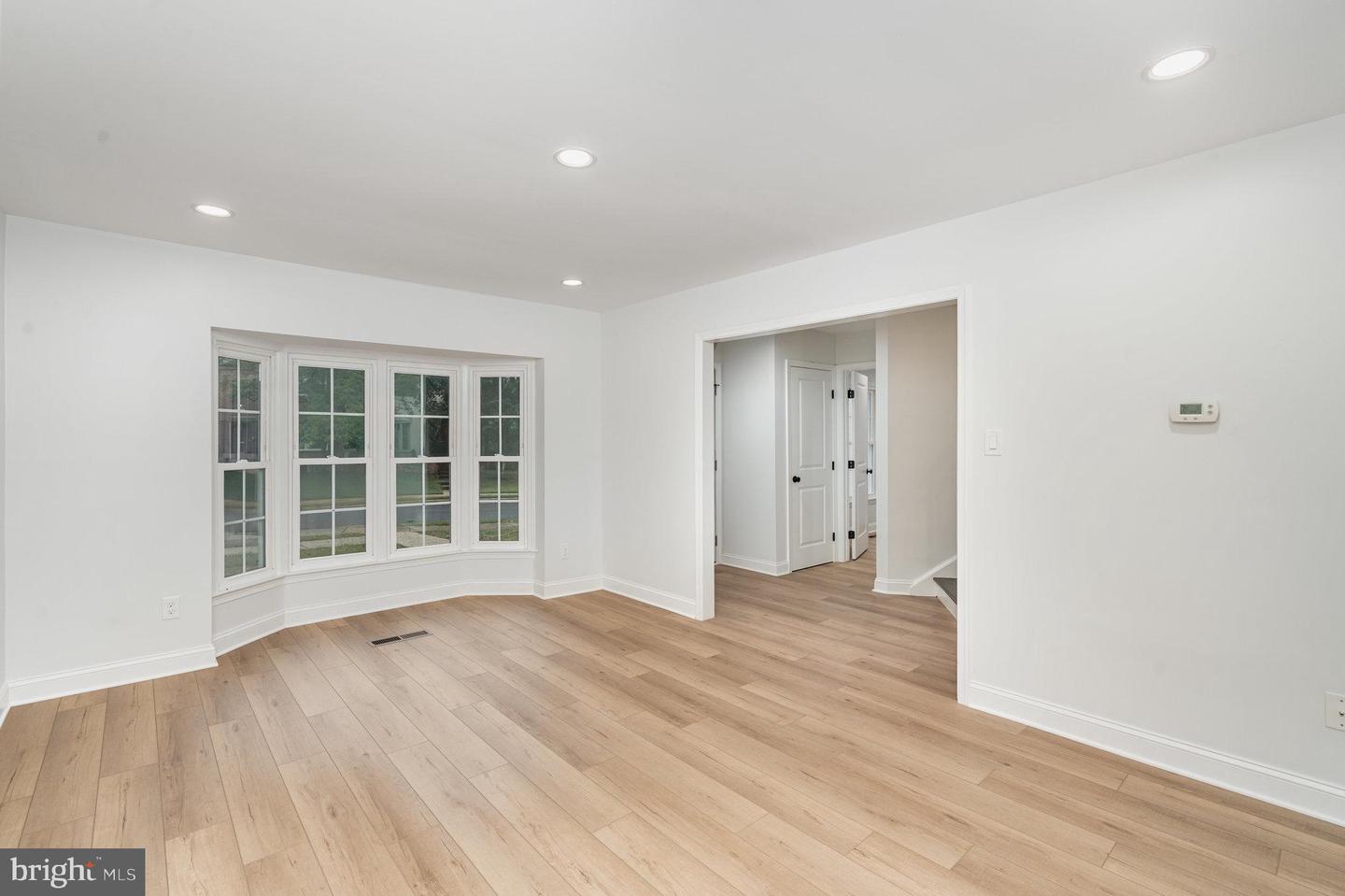 8507 LAKINHURST LN, SPRINGFIELD, Virginia 22152, 4 Bedrooms Bedrooms, ,3 BathroomsBathrooms,Residential,For sale,8507 LAKINHURST LN,VAFX2267722 MLS # VAFX2267722