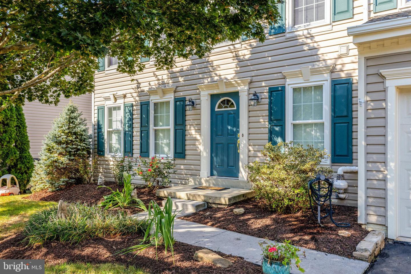 17331 ARROWOOD PL, ROUND HILL, Virginia 20141, 4 Bedrooms Bedrooms, ,2 BathroomsBathrooms,Residential,For sale,17331 ARROWOOD PL,VALO2107050 MLS # VALO2107050