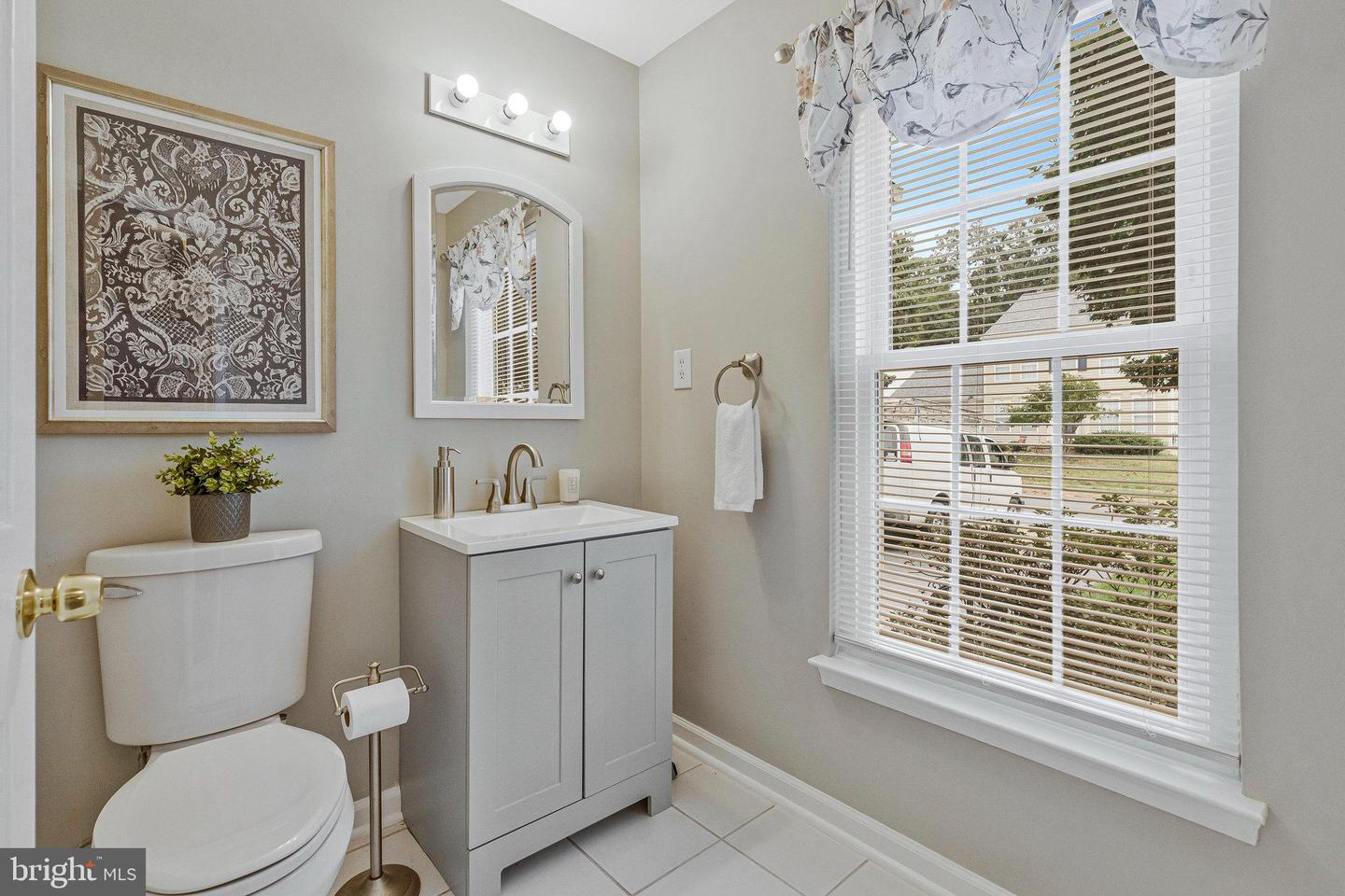 17331 ARROWOOD PL, ROUND HILL, Virginia 20141, 4 Bedrooms Bedrooms, ,2 BathroomsBathrooms,Residential,For sale,17331 ARROWOOD PL,VALO2107050 MLS # VALO2107050