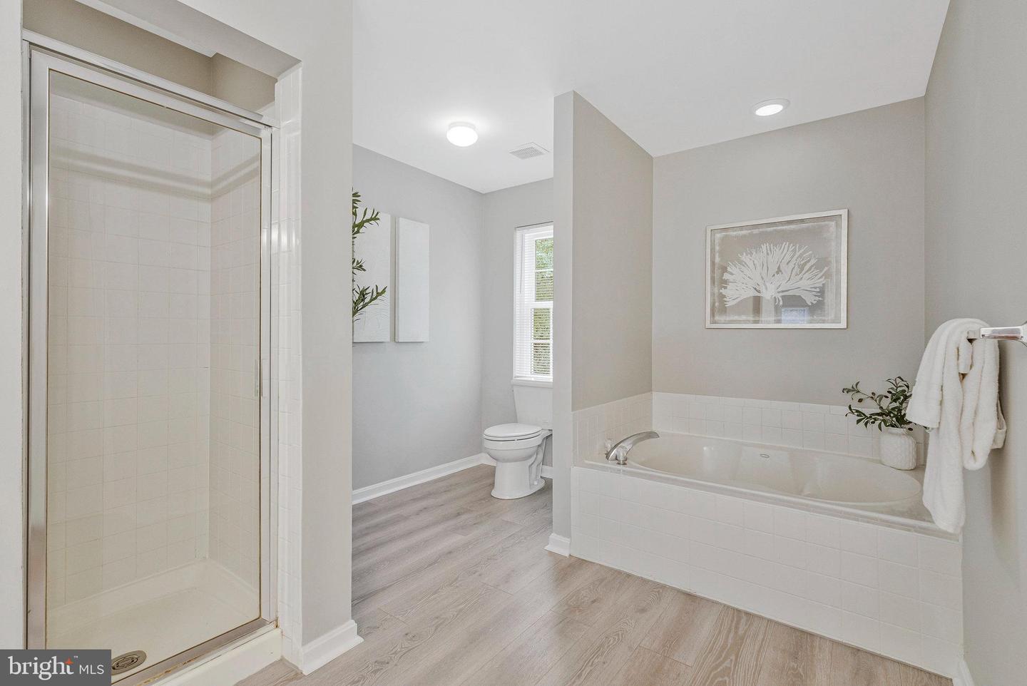17331 ARROWOOD PL, ROUND HILL, Virginia 20141, 4 Bedrooms Bedrooms, ,2 BathroomsBathrooms,Residential,For sale,17331 ARROWOOD PL,VALO2107050 MLS # VALO2107050