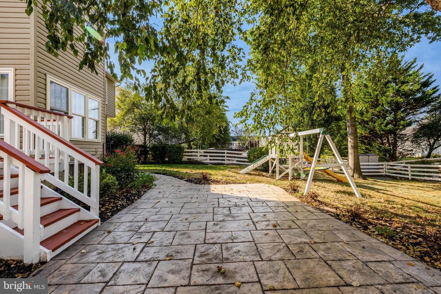 17331 ARROWOOD PL, ROUND HILL, Virginia 20141, 4 Bedrooms Bedrooms, ,2 BathroomsBathrooms,Residential,For sale,17331 ARROWOOD PL,VALO2107050 MLS # VALO2107050