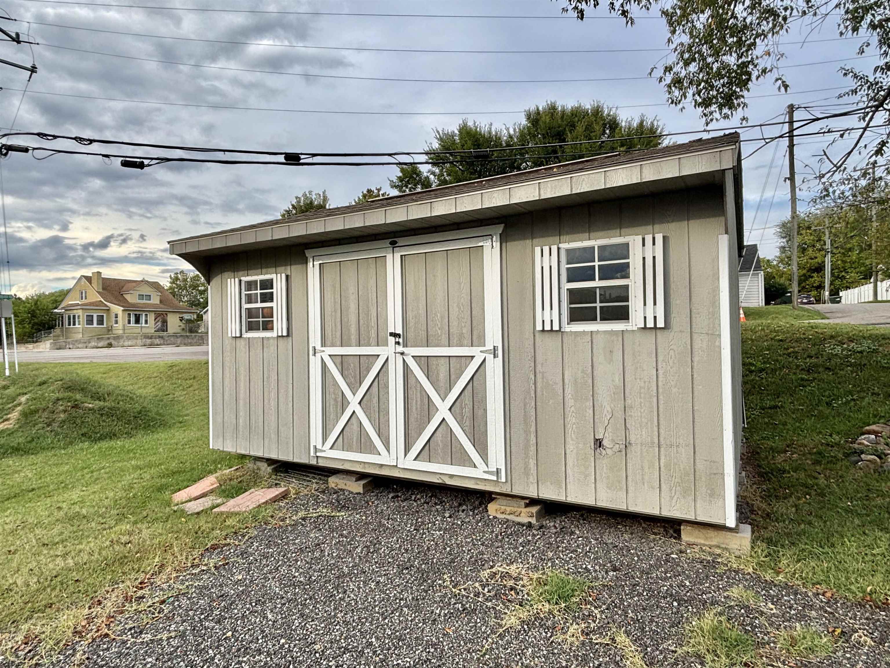268 N DELPHINE AVE, WAYNESBORO, Virginia 22980, ,Residential,268 N DELPHINE AVE,669497 MLS # 669497