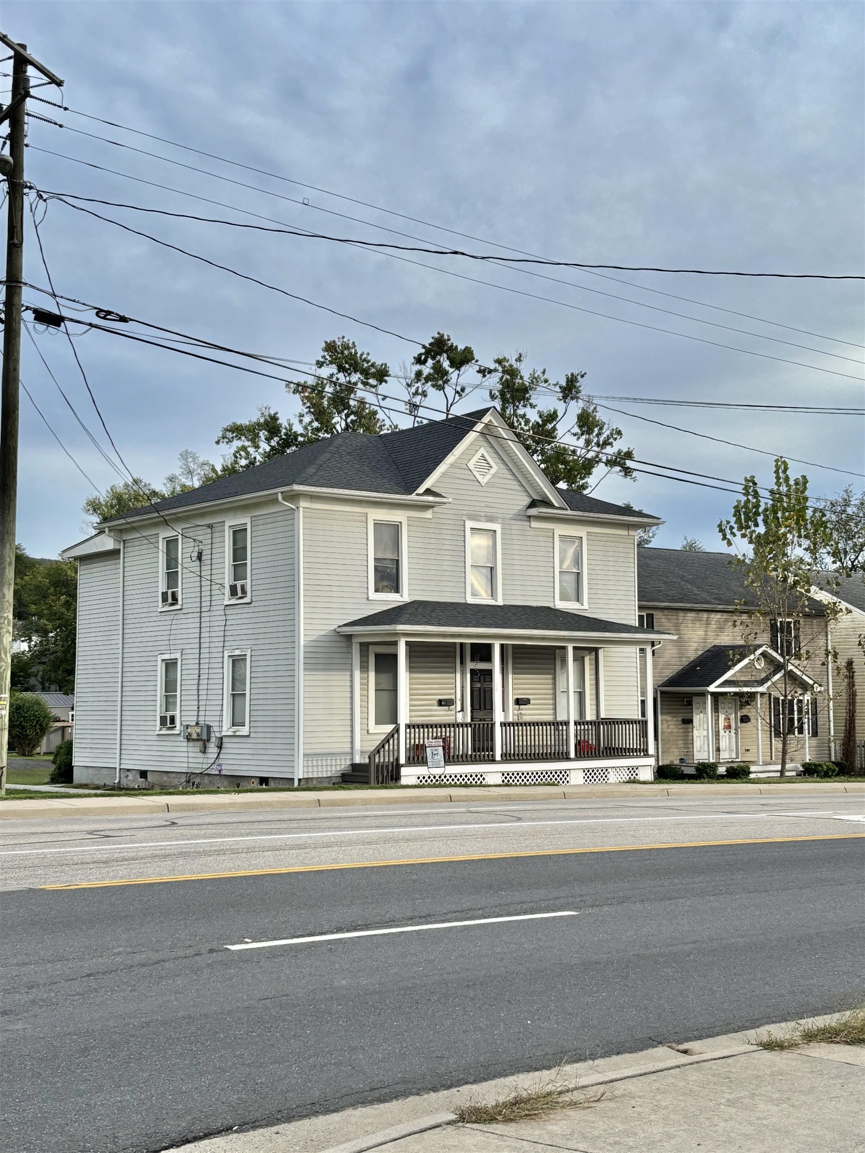 268 N DELPHINE AVE, WAYNESBORO, Virginia 22980, ,Residential,268 N DELPHINE AVE,669497 MLS # 669497