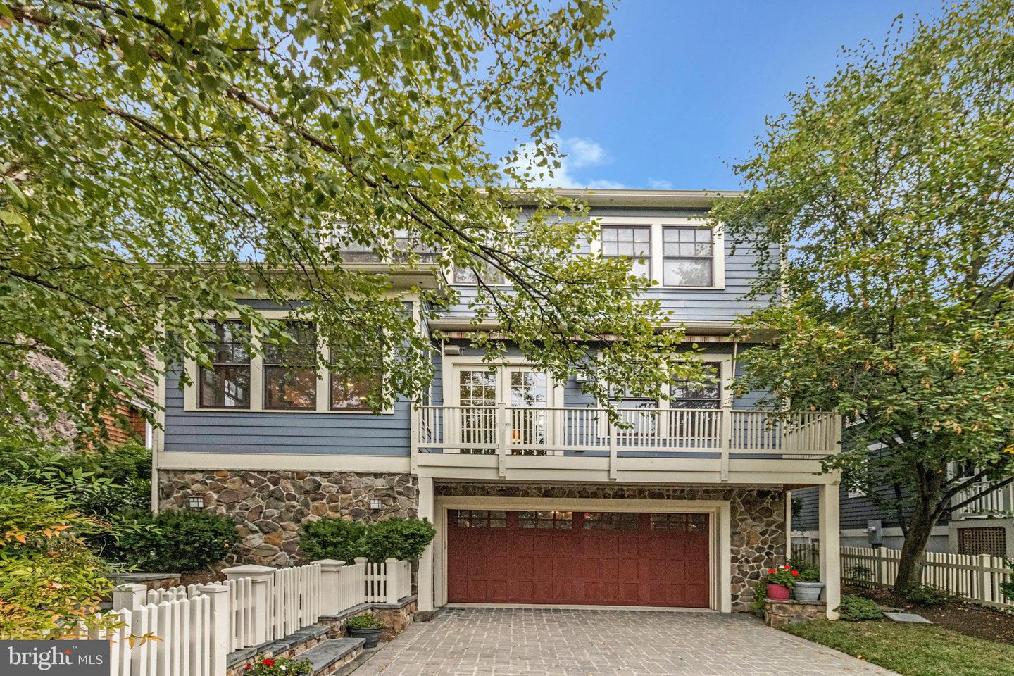 1318 N JACKSON ST N, ARLINGTON, Virginia 22201, 4 Bedrooms Bedrooms, ,5 BathroomsBathrooms,Residential,For sale,1318 N JACKSON ST N,VAAR2063832 MLS # VAAR2063832