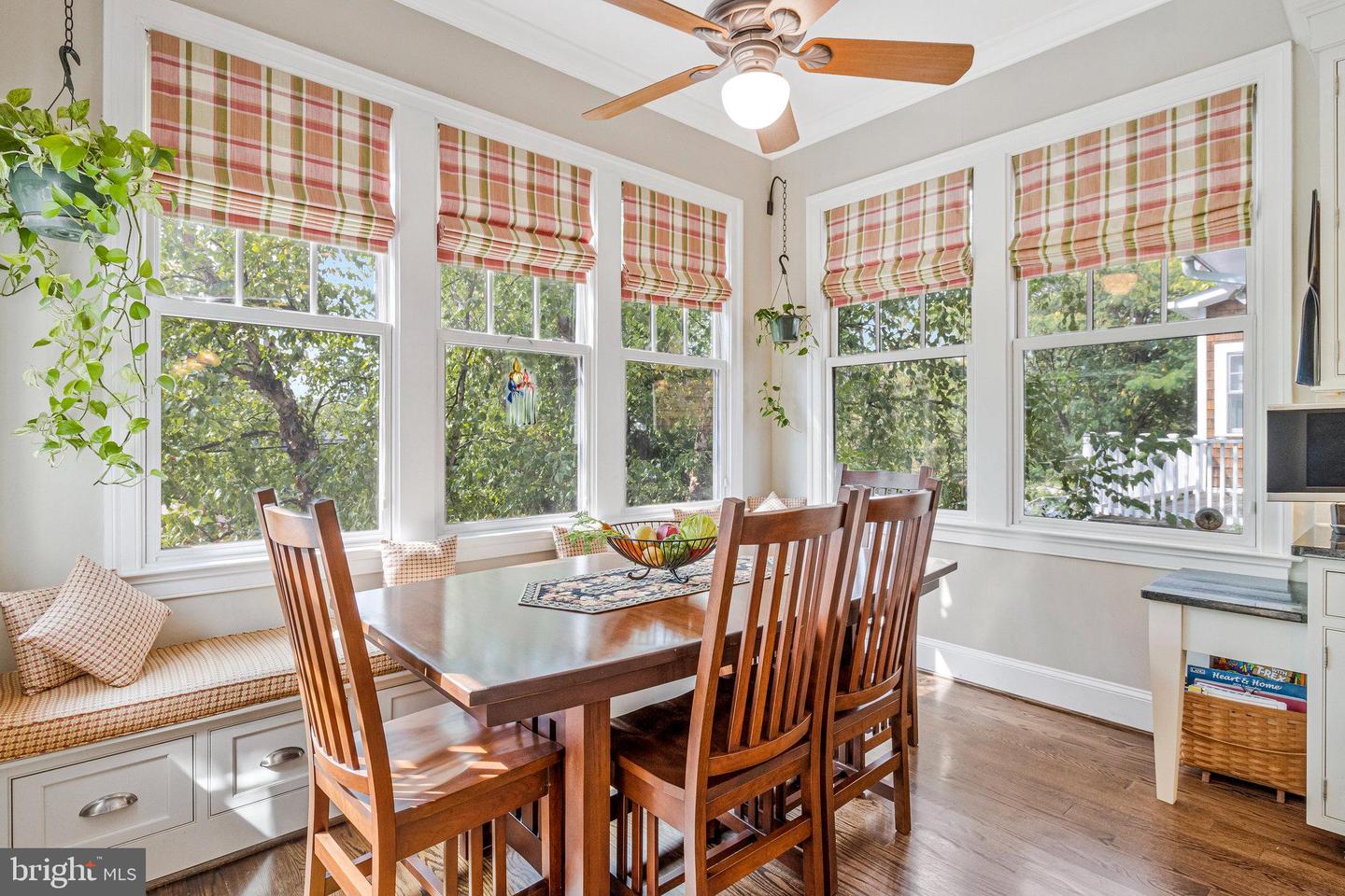 1318 N JACKSON ST N, ARLINGTON, Virginia 22201, 4 Bedrooms Bedrooms, ,5 BathroomsBathrooms,Residential,For sale,1318 N JACKSON ST N,VAAR2063832 MLS # VAAR2063832