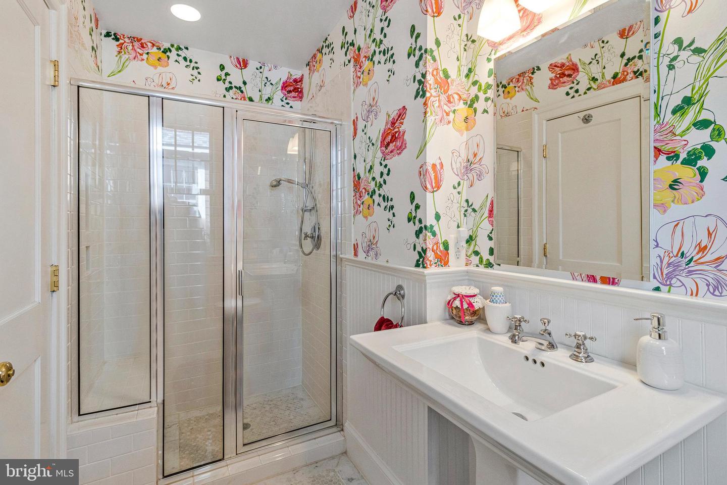 1318 N JACKSON ST N, ARLINGTON, Virginia 22201, 4 Bedrooms Bedrooms, ,5 BathroomsBathrooms,Residential,For sale,1318 N JACKSON ST N,VAAR2063832 MLS # VAAR2063832
