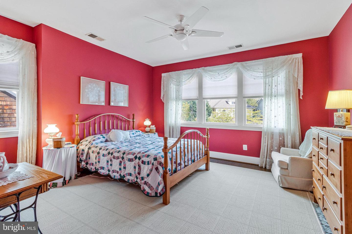 1318 N JACKSON ST N, ARLINGTON, Virginia 22201, 4 Bedrooms Bedrooms, ,5 BathroomsBathrooms,Residential,For sale,1318 N JACKSON ST N,VAAR2063832 MLS # VAAR2063832