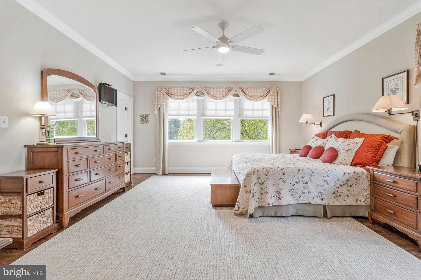 1318 N JACKSON ST N, ARLINGTON, Virginia 22201, 4 Bedrooms Bedrooms, ,5 BathroomsBathrooms,Residential,For sale,1318 N JACKSON ST N,VAAR2063832 MLS # VAAR2063832
