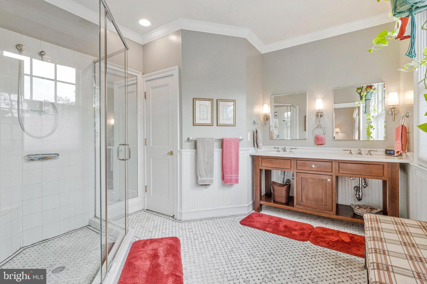 1318 N JACKSON ST N, ARLINGTON, Virginia 22201, 4 Bedrooms Bedrooms, ,5 BathroomsBathrooms,Residential,For sale,1318 N JACKSON ST N,VAAR2063832 MLS # VAAR2063832