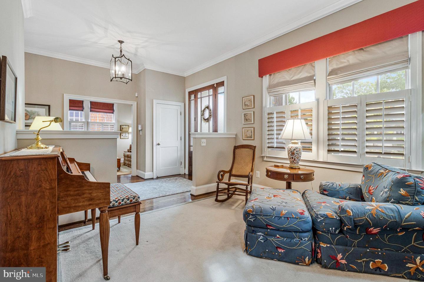 1318 N JACKSON ST N, ARLINGTON, Virginia 22201, 4 Bedrooms Bedrooms, ,5 BathroomsBathrooms,Residential,For sale,1318 N JACKSON ST N,VAAR2063832 MLS # VAAR2063832