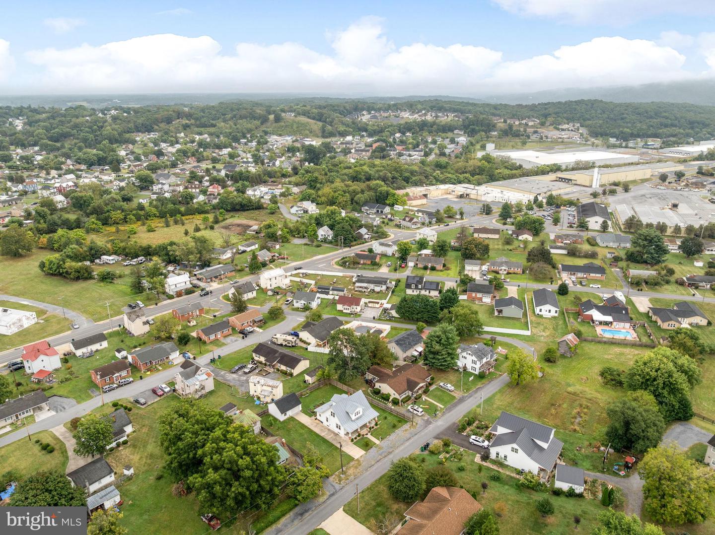 453 ZEA ST, STRASBURG, Virginia 22657, 4 Bedrooms Bedrooms, ,2 BathroomsBathrooms,Residential,For sale,453 ZEA ST,VASH2012542 MLS # VASH2012542