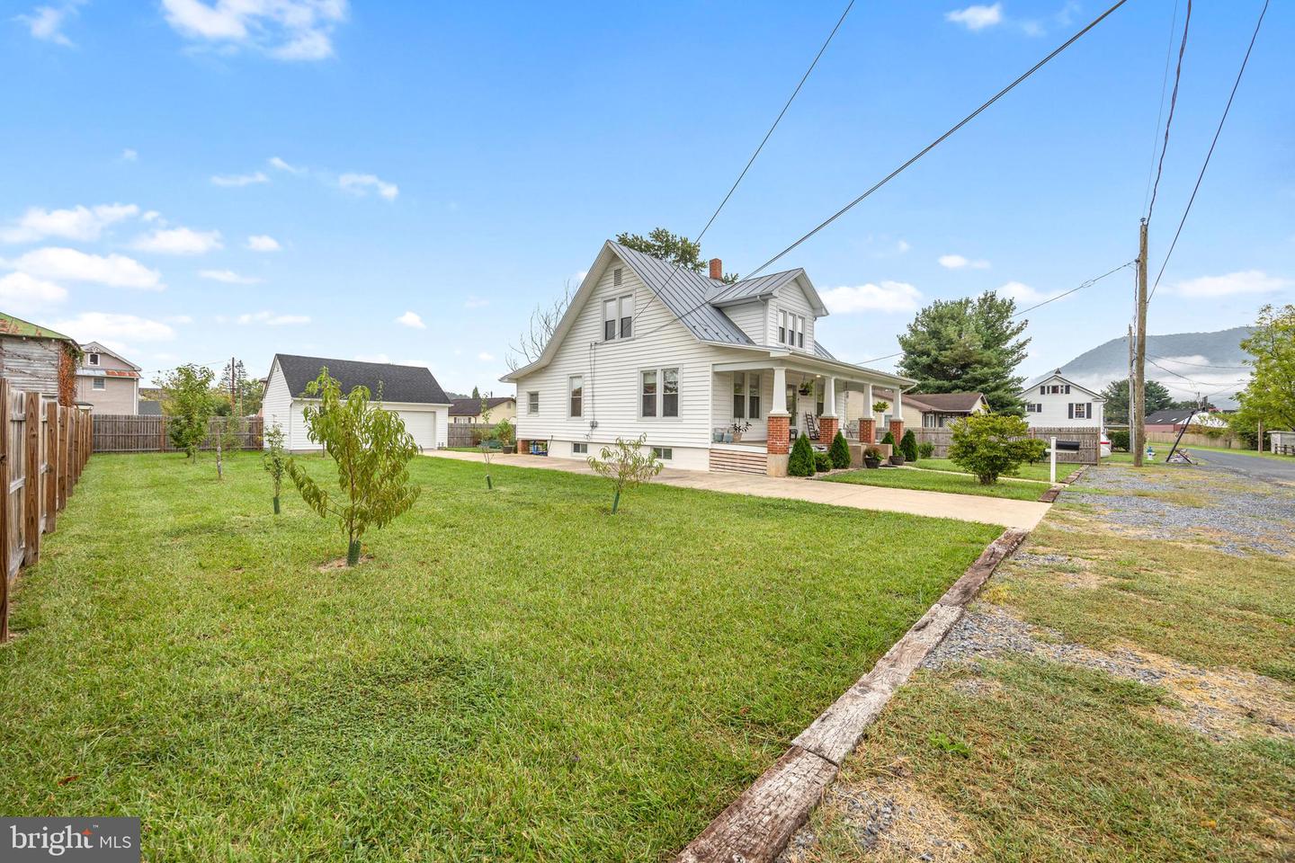 453 ZEA ST, STRASBURG, Virginia 22657, 4 Bedrooms Bedrooms, ,2 BathroomsBathrooms,Residential,For sale,453 ZEA ST,VASH2012542 MLS # VASH2012542