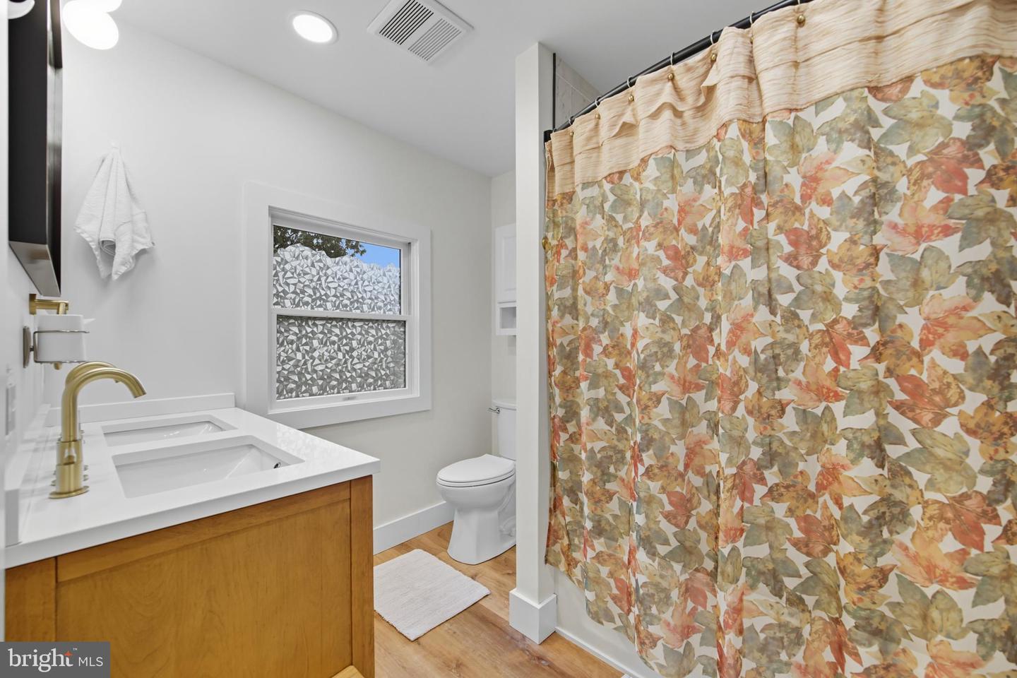 453 ZEA ST, STRASBURG, Virginia 22657, 4 Bedrooms Bedrooms, ,2 BathroomsBathrooms,Residential,For sale,453 ZEA ST,VASH2012542 MLS # VASH2012542