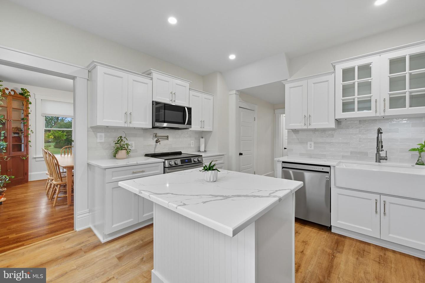 453 ZEA ST, STRASBURG, Virginia 22657, 4 Bedrooms Bedrooms, ,2 BathroomsBathrooms,Residential,For sale,453 ZEA ST,VASH2012542 MLS # VASH2012542