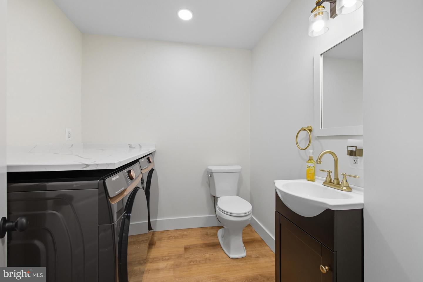 453 ZEA ST, STRASBURG, Virginia 22657, 4 Bedrooms Bedrooms, ,2 BathroomsBathrooms,Residential,For sale,453 ZEA ST,VASH2012542 MLS # VASH2012542