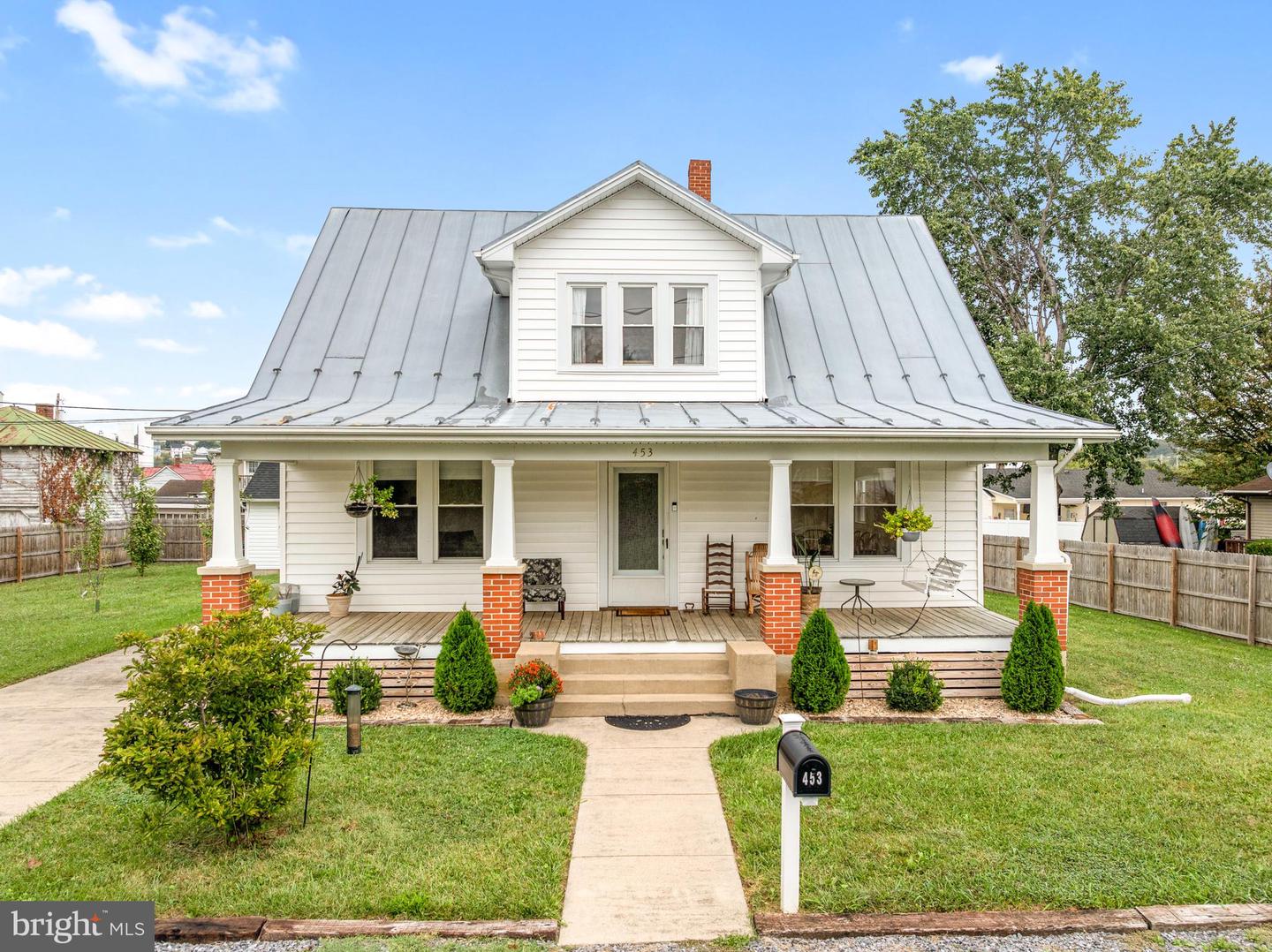 453 ZEA ST, STRASBURG, Virginia 22657, 4 Bedrooms Bedrooms, ,2 BathroomsBathrooms,Residential,For sale,453 ZEA ST,VASH2012542 MLS # VASH2012542