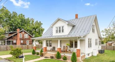453 ZEA ST, STRASBURG, Virginia 22657, 4 Bedrooms Bedrooms, ,2 BathroomsBathrooms,Residential,For sale,453 ZEA ST,VASH2012542 MLS # VASH2012542