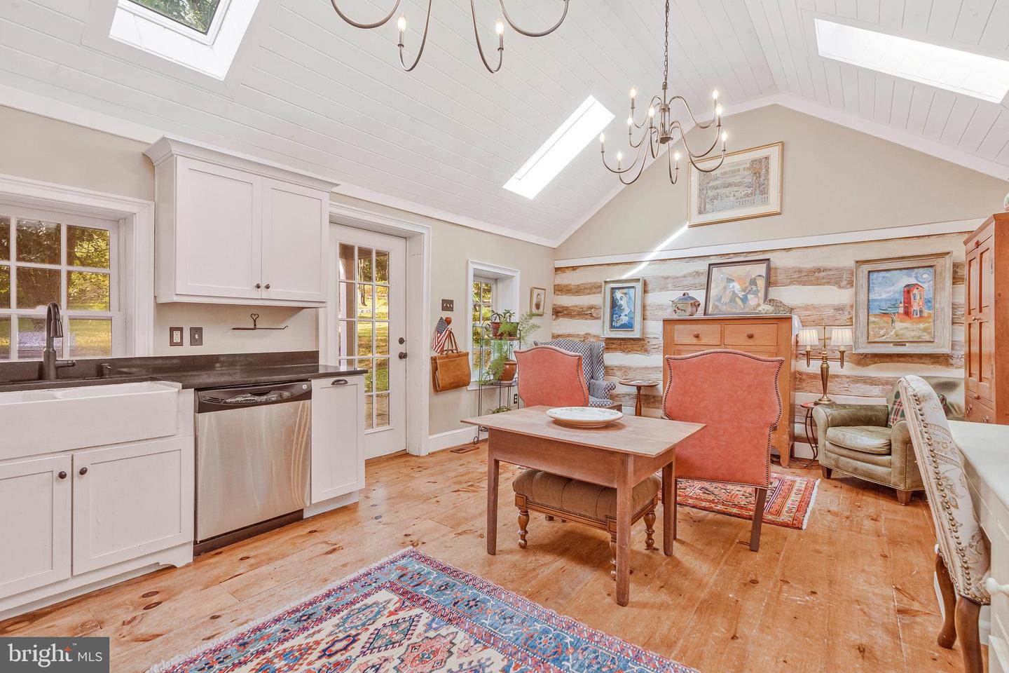 12519 MOUNTAIN RD, LOVETTSVILLE, Virginia 20180, 3 Bedrooms Bedrooms, ,2 BathroomsBathrooms,Residential,For sale,12519 MOUNTAIN RD,VALO2106946 MLS # VALO2106946