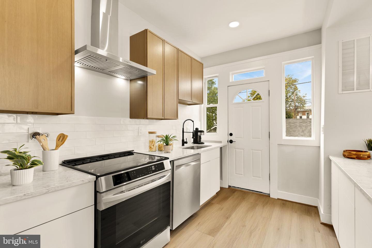 4112 5TH ST NW, WASHINGTON, District Of Columbia 20011, 5 Bedrooms Bedrooms, ,3 BathroomsBathrooms,Residential,For sale,4112 5TH ST NW,DCDC2222796 MLS # DCDC2222796