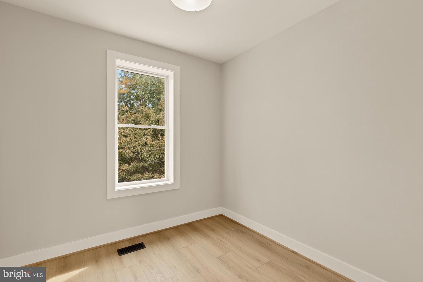 4112 5TH ST NW, WASHINGTON, District Of Columbia 20011, 5 Bedrooms Bedrooms, ,3 BathroomsBathrooms,Residential,For sale,4112 5TH ST NW,DCDC2222796 MLS # DCDC2222796
