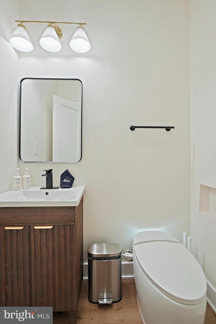 1404 MASSACHUSETTS AVE SE, WASHINGTON, District Of Columbia 20003, 4 Bedrooms Bedrooms, ,4 BathroomsBathrooms,Residential,For sale,1404 MASSACHUSETTS AVE SE,DCDC2222970 MLS # DCDC2222970