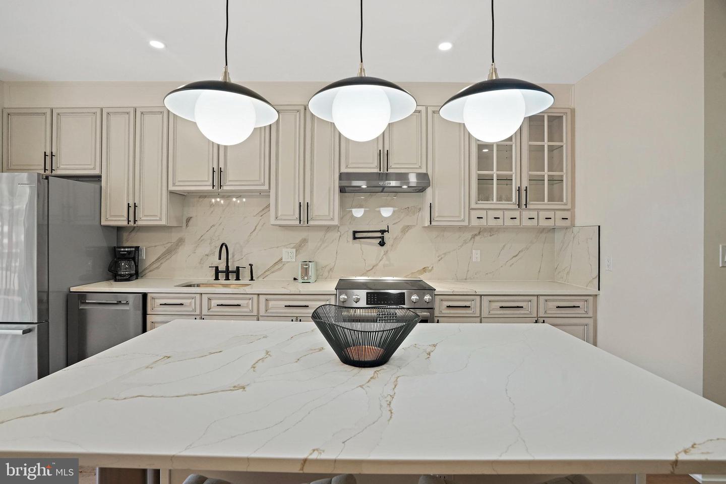 1404 MASSACHUSETTS AVE SE, WASHINGTON, District Of Columbia 20003, 4 Bedrooms Bedrooms, ,4 BathroomsBathrooms,Residential,For sale,1404 MASSACHUSETTS AVE SE,DCDC2222970 MLS # DCDC2222970